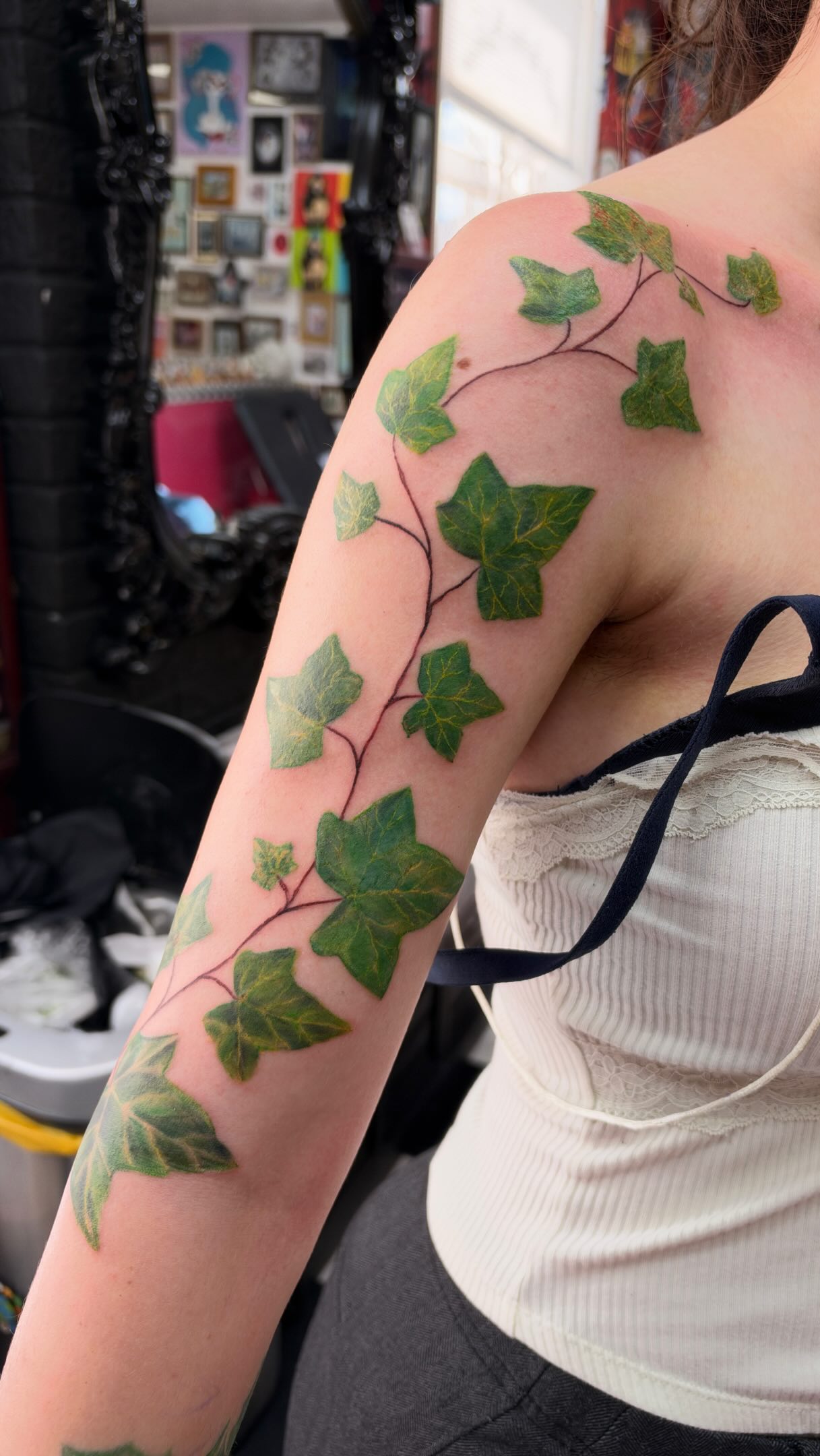 Red's Tattoo Parlour - Red's Tattoo Parlour